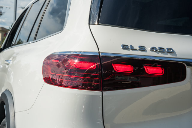 Certified 2025 Mercedes-Benz GLS 450 4MATIC image 8