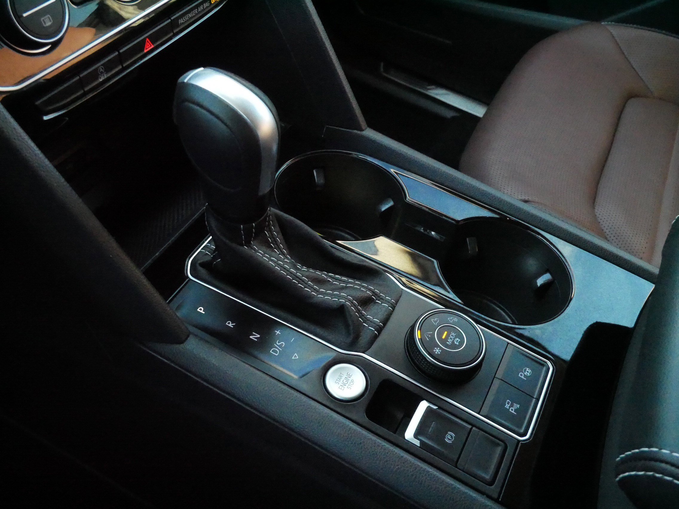 Certified 2021 Volkswagen Atlas SEL Premium image 24