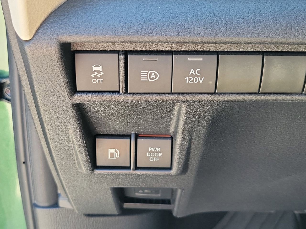 Used 2024 Toyota Sienna XLE AWD/4WD image 34