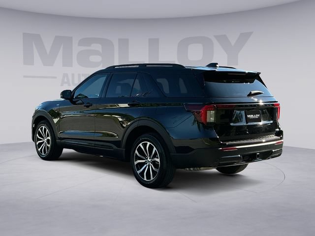 Used 2025 Ford Explorer ST-Line AWD/4WD image 3