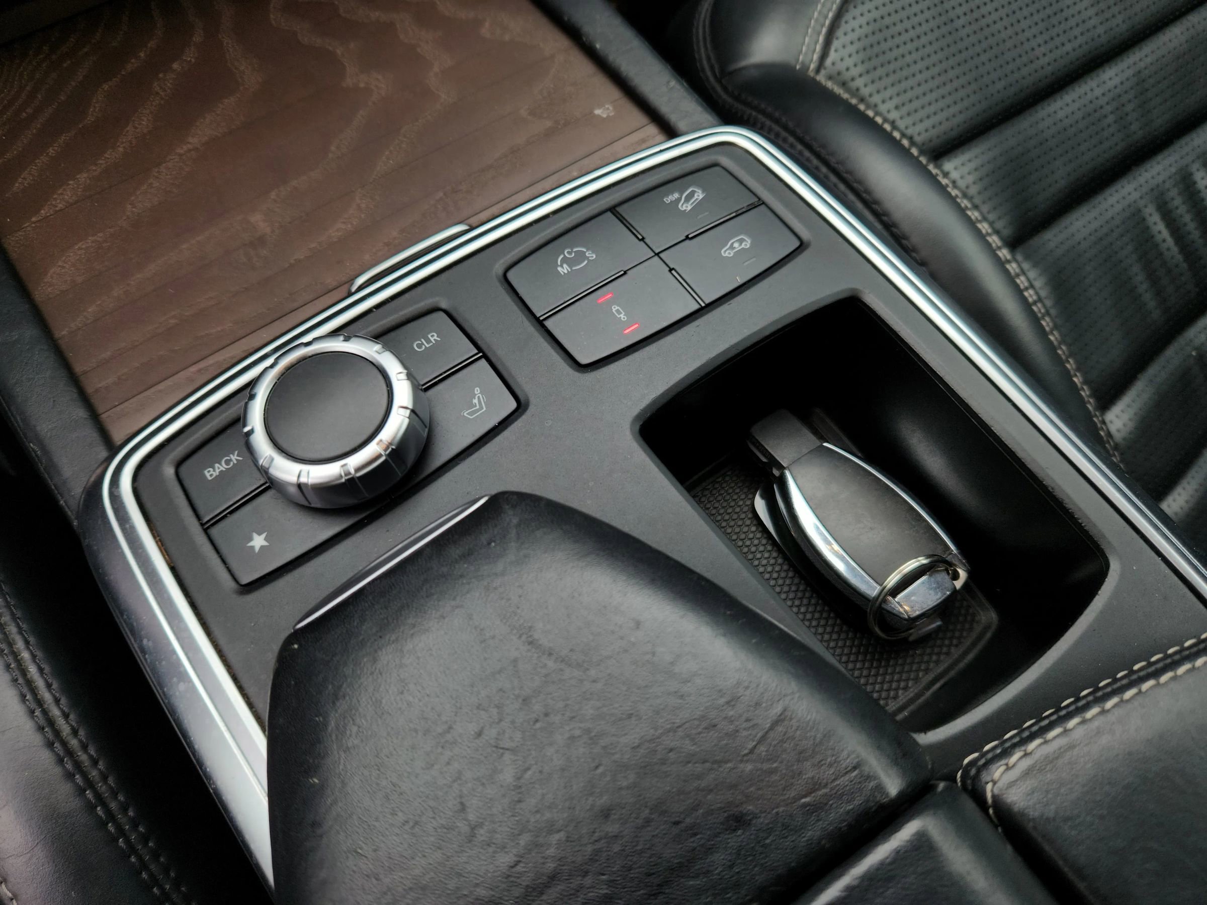 Used 2014 Mercedes-Benz GL 63 AMG 4MATIC w/ Accessory Chrome Package image 13