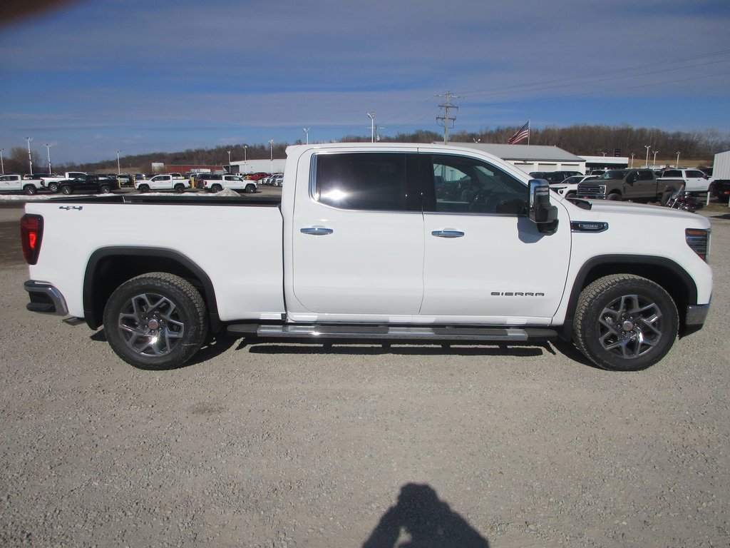 New 2026 GMC Sierra 1500 SLT image 3
