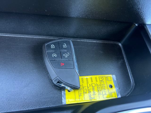 Certified 2024 Chevrolet Silverado 1500 LTZ AWD/4WD image 34