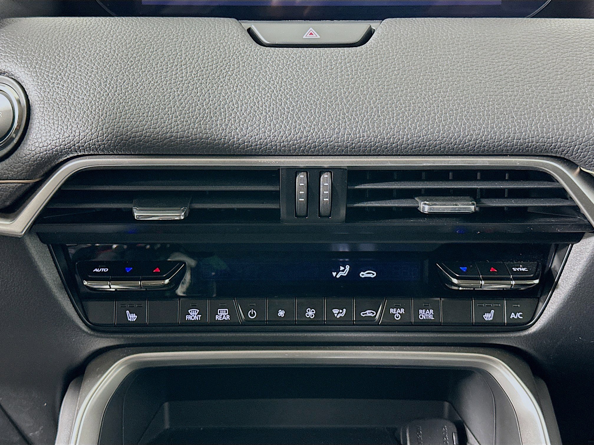 Used 2024 MAZDA CX-90 Plug-In Hybrid w/ Preferred image 23