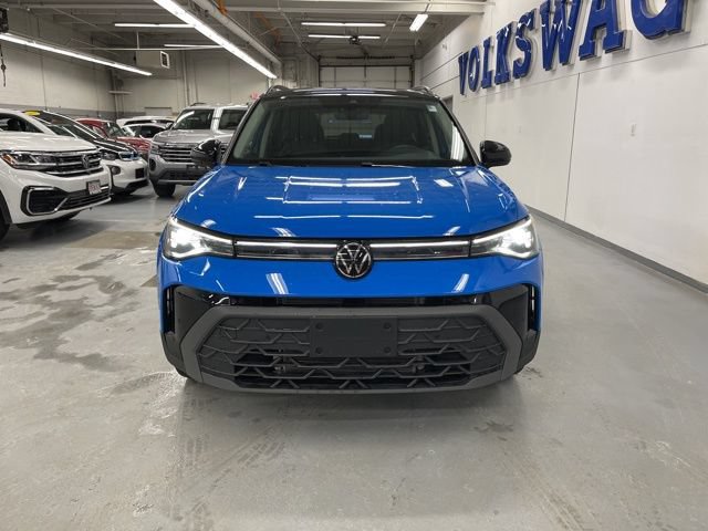 Used 2025 Volkswagen Taos SE AWD/4WD image 6