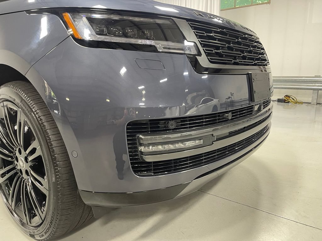 Used 2025 Land Rover Range Rover Long Wheelbase Autobiography AWD/4WD image 11