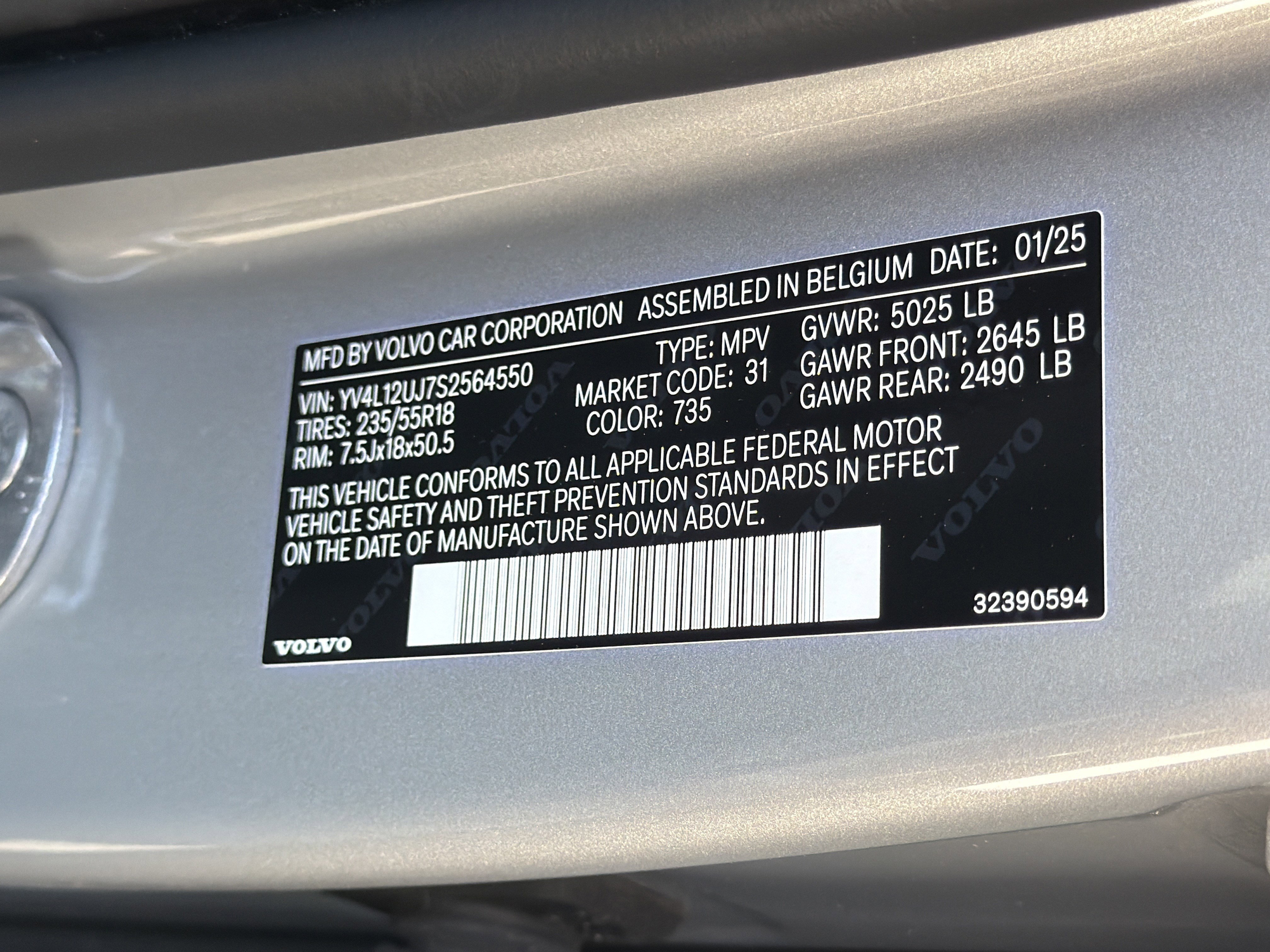 Certified 2025 Volvo XC40 B5 Core image 37