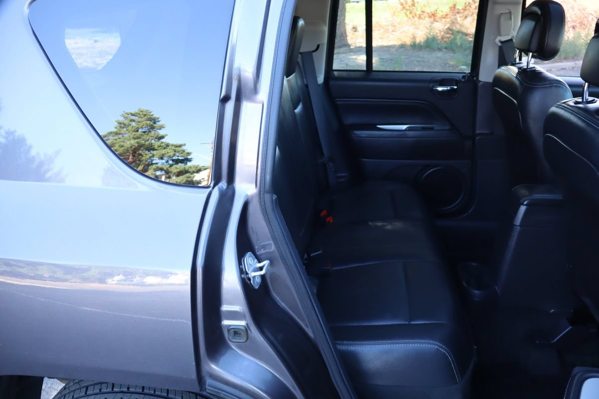 Used 2016 Jeep Compass High Altitude AWD/4WD image 21