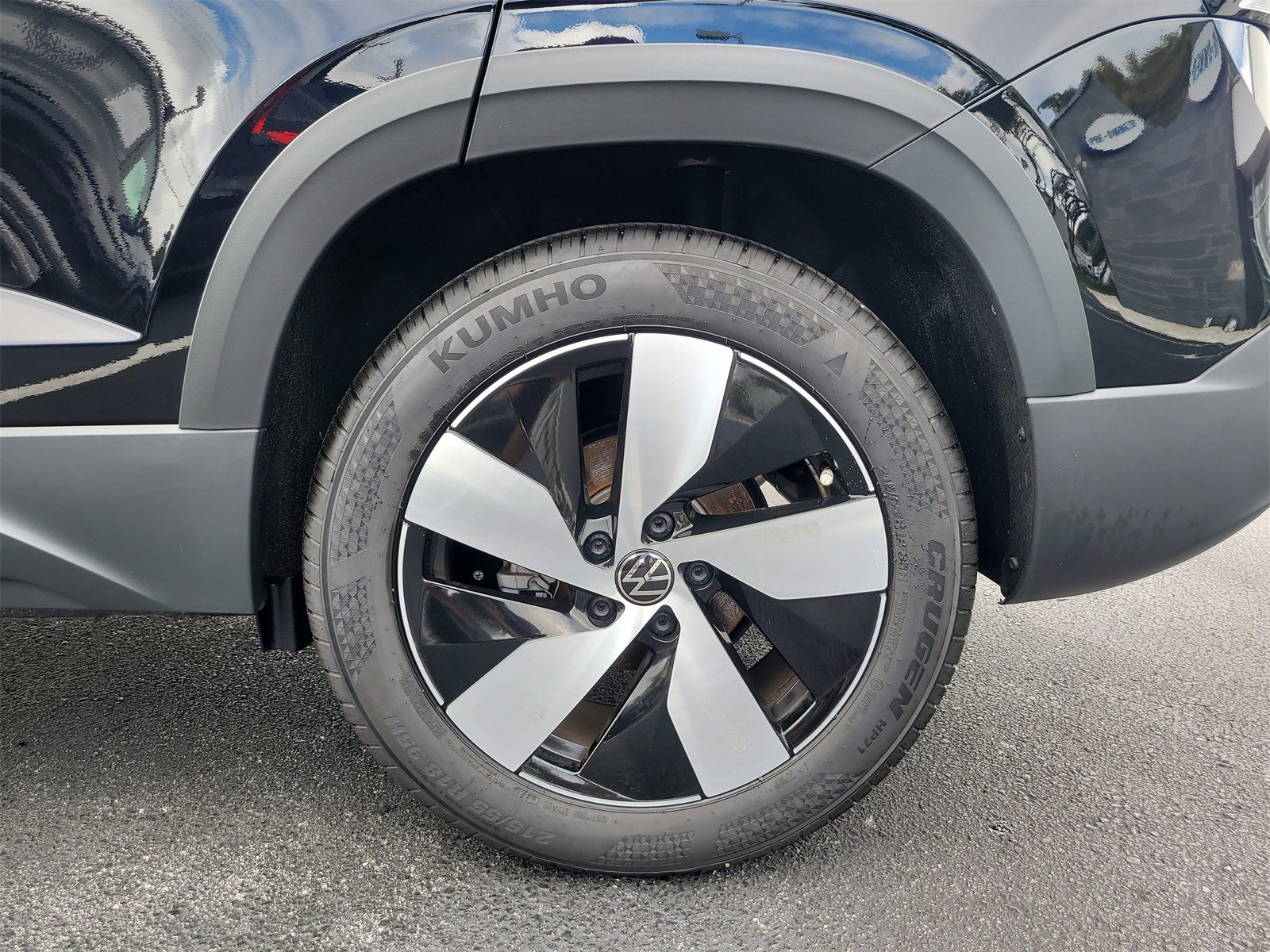 Certified 2025 Volkswagen Taos S image 9