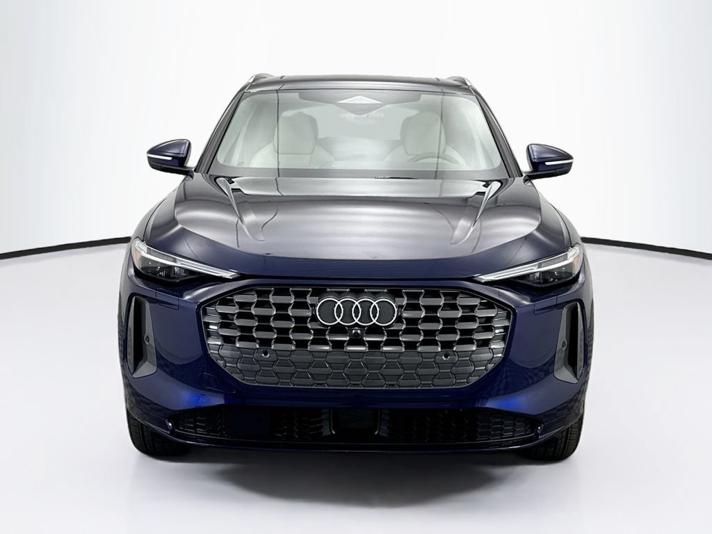 Used 2025 Audi Q5 Premium Plus w/ Premium Plus AWD/4WD image 3
