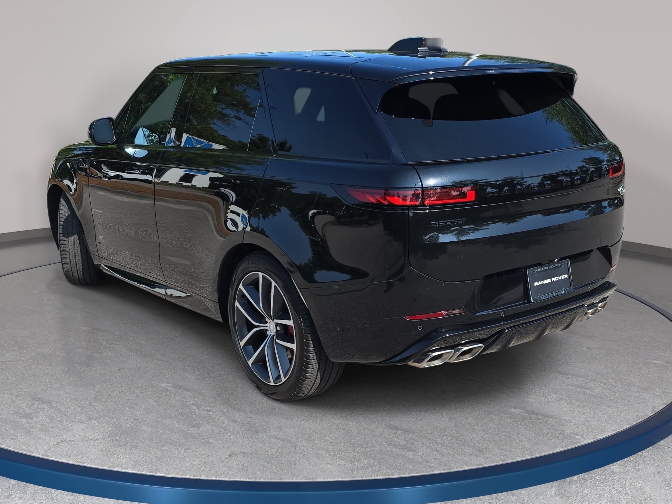Certified 2023 Land Rover Range Rover Sport First Edition AWD/4WD image 7