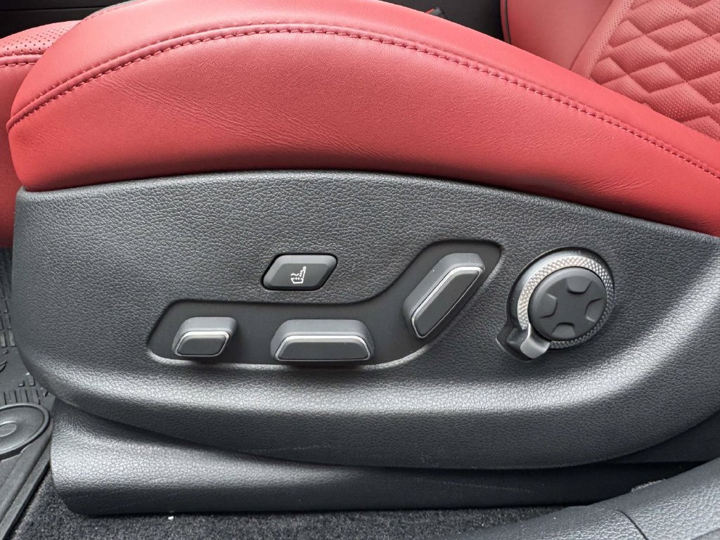 Used 2025 Genesis G80 3.5T Sport Prestige AWD/4WD image 18