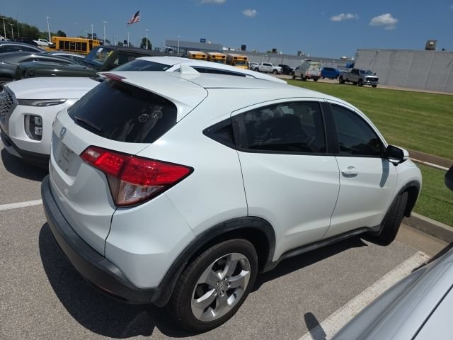 Used 2017 Honda HR-V EX image 6