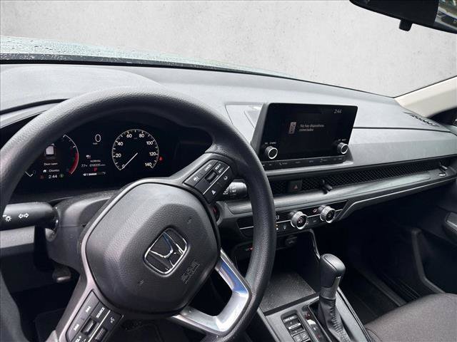 Used 2025 Honda CR-V LX image 9