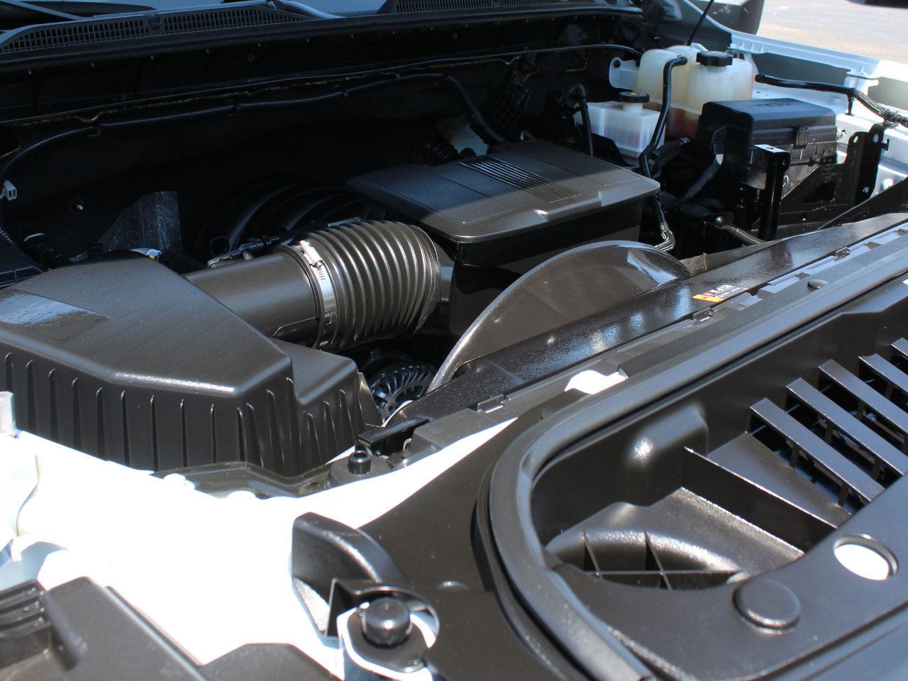 Used 2024 GMC Sierra 2500 Pro w/ Convenience Package image 15