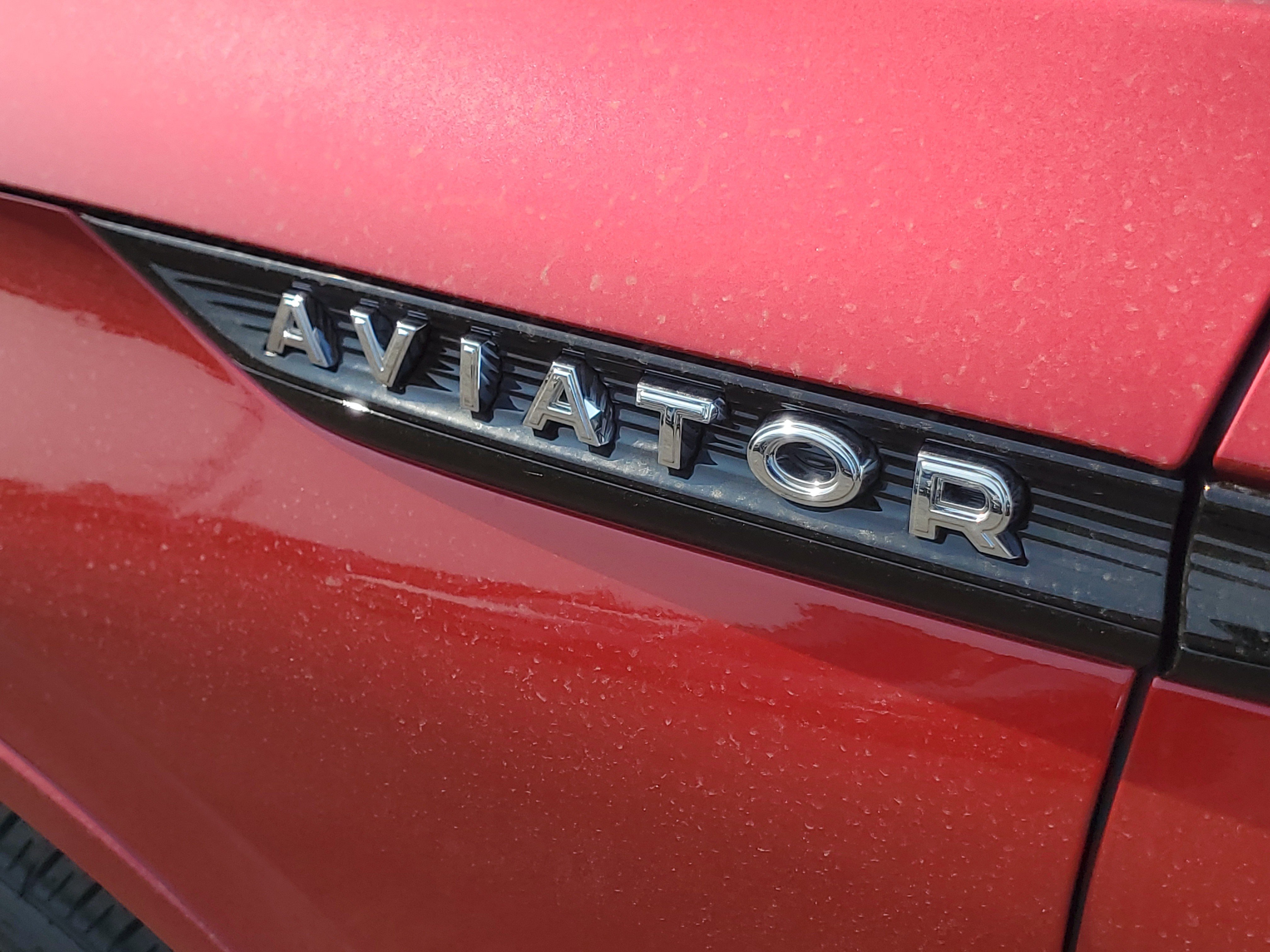 New 2026 Lincoln Aviator Reserve w/ Jet Appearance Package AWD/4WD image 7