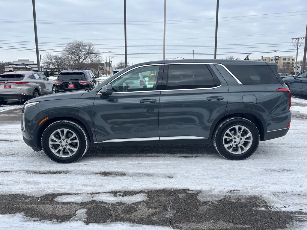 Used 2022 Hyundai Palisade SE image 2
