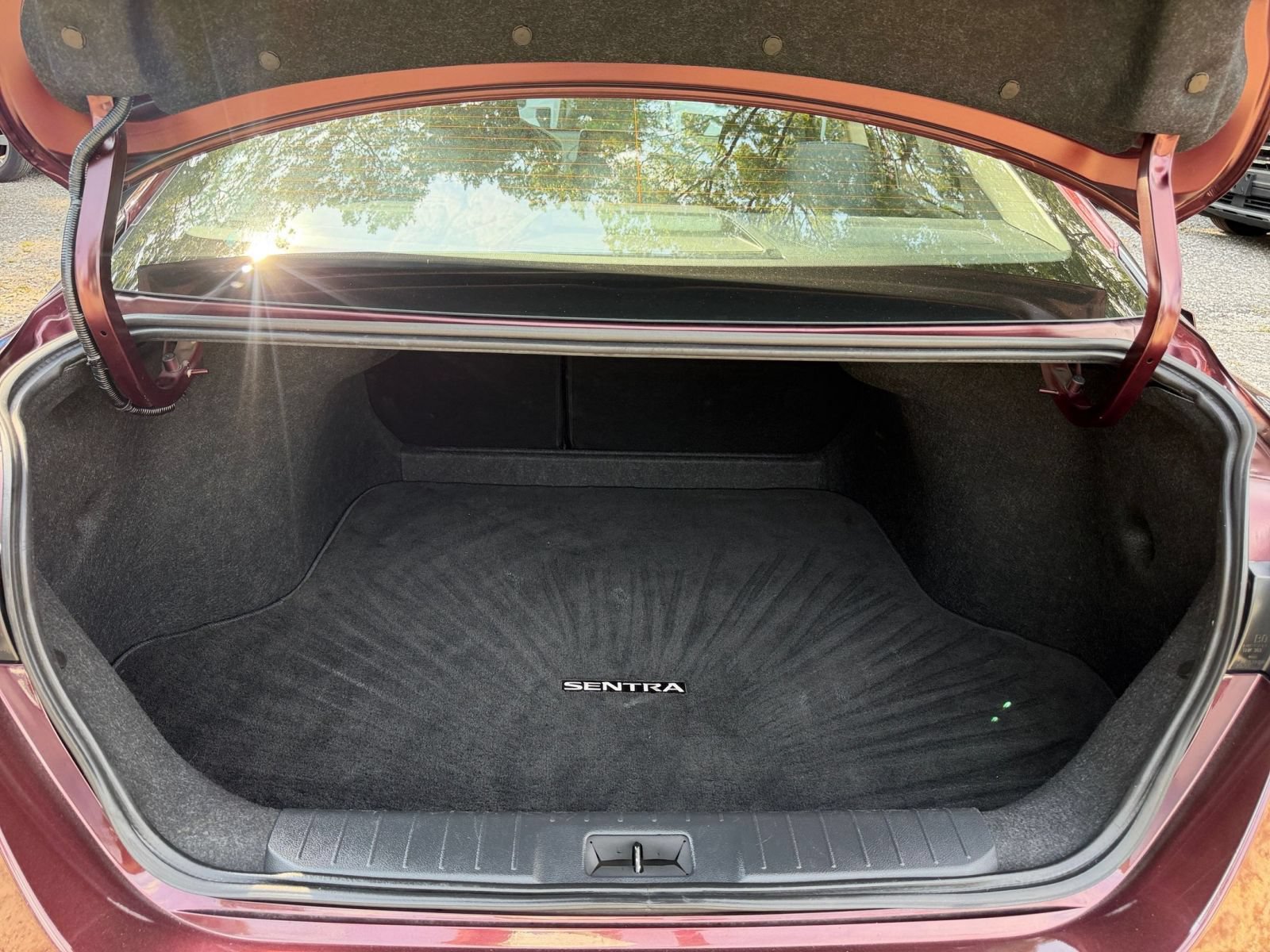 Used 2025 Nissan Sentra SV FWD image 29