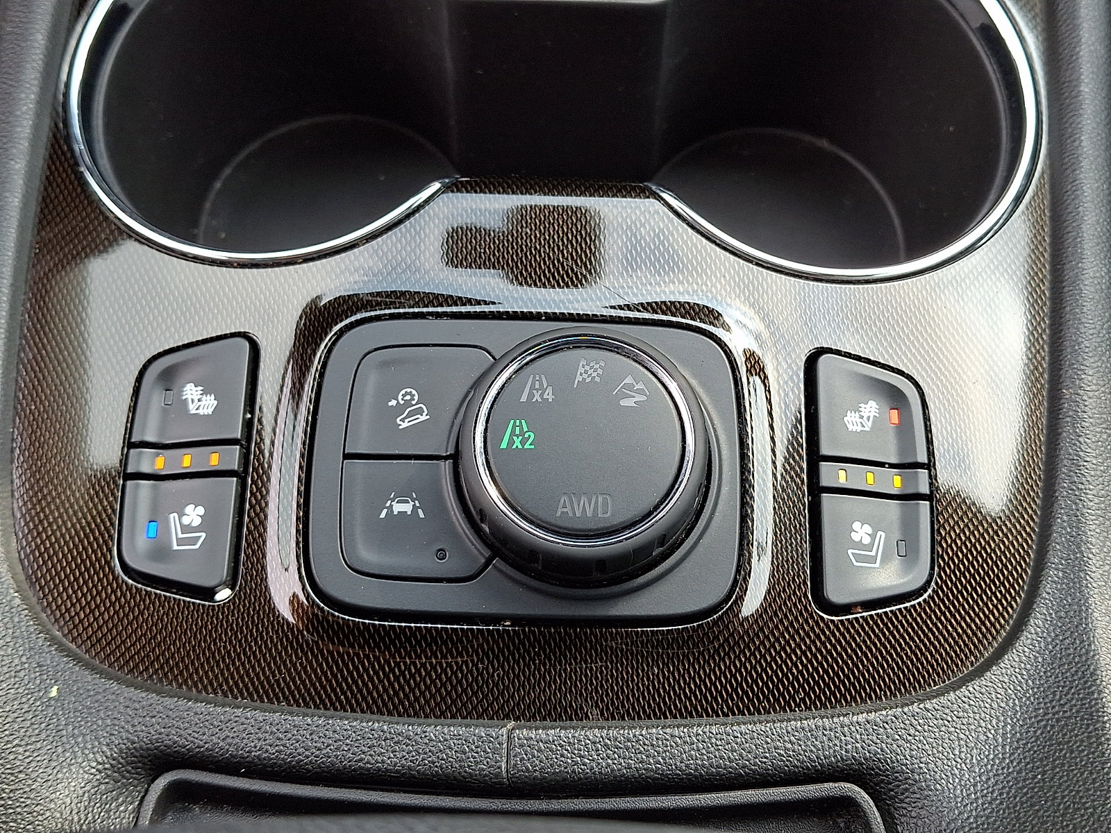 Used 2023 GMC Acadia AT4 w/ Technology Package AWD/4WD image 26