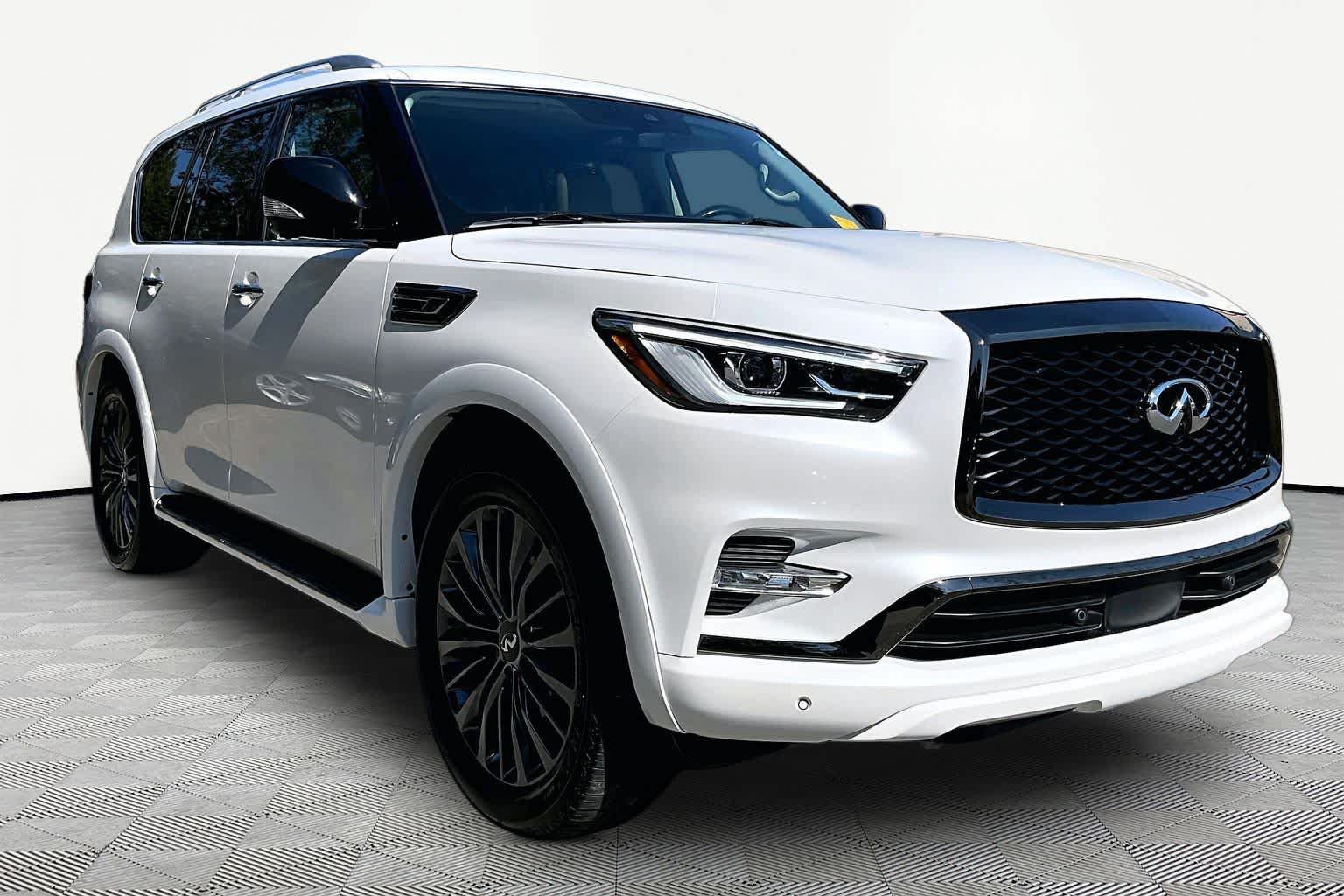 Used 2021 INFINITI QX80 Premium Select w/ Cargo Package AWD/4WD image 3