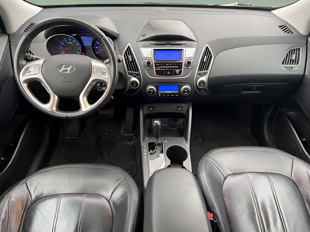 Used 2011 Hyundai Tucson Limited AWD/4WD image 17