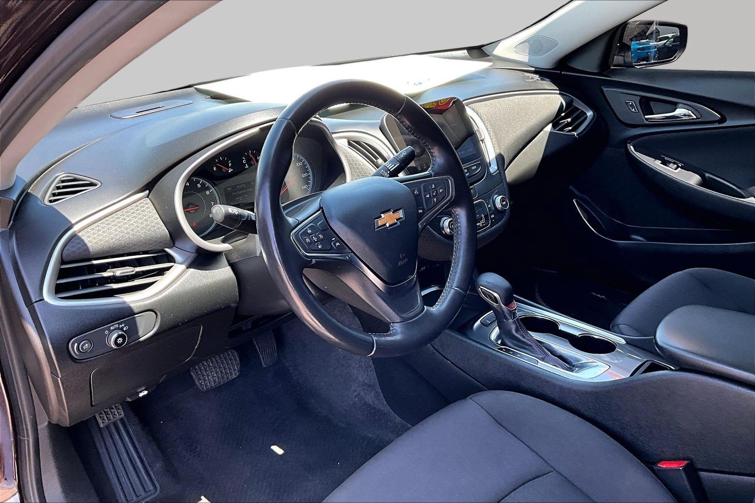 Used 2021 Chevrolet Malibu RS FWD image 12