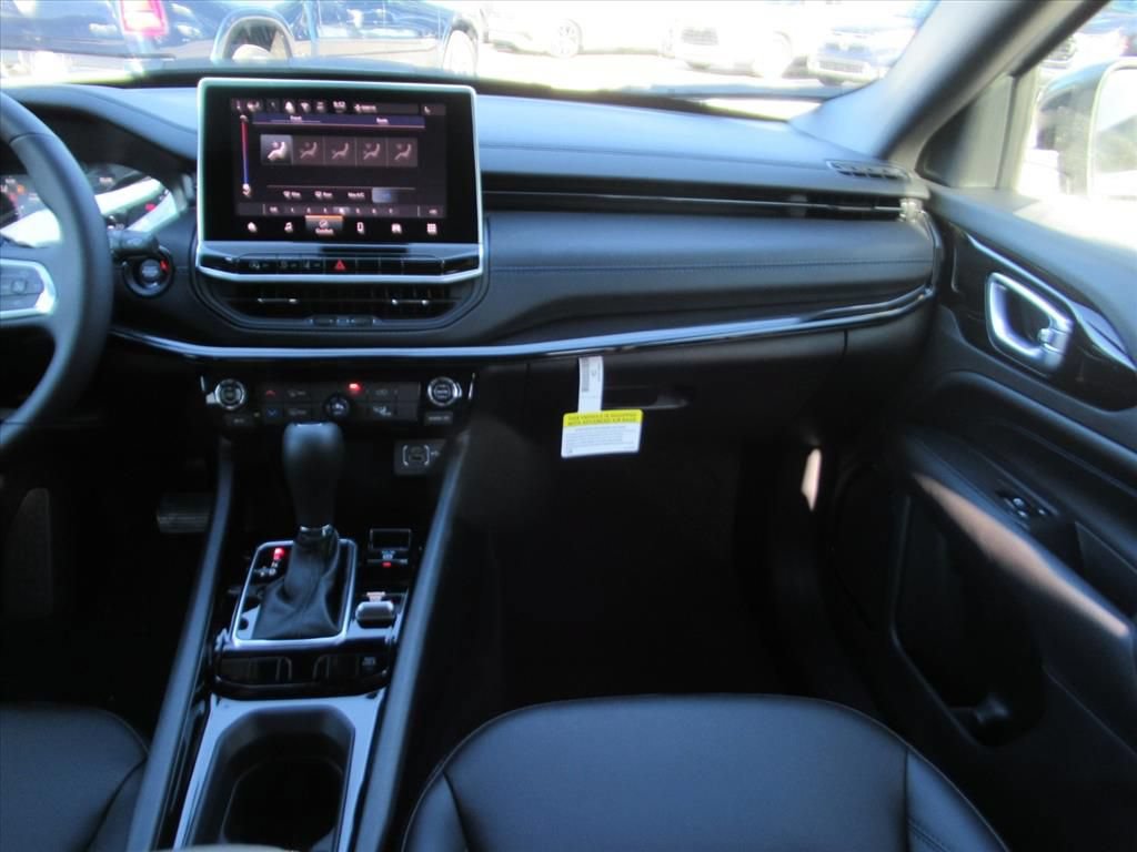 New 2026 Jeep Compass Latitude AWD/4WD image 13