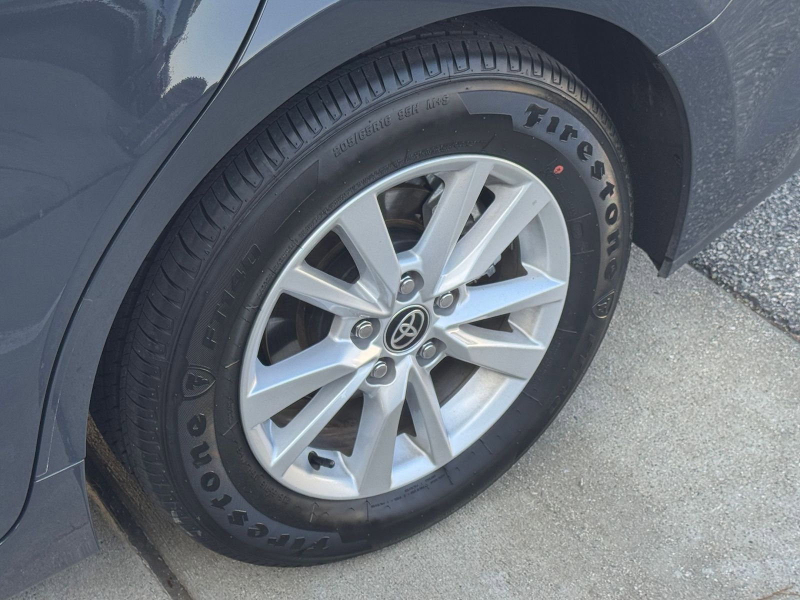 Used 2025 Toyota Camry LE image 29