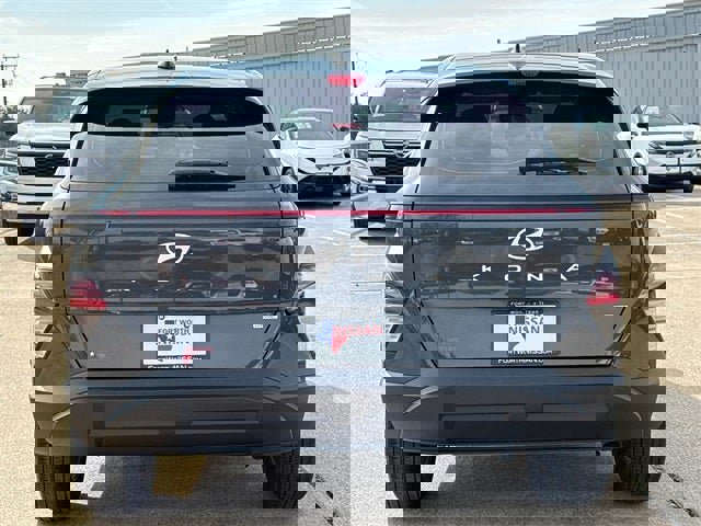 Used 2024 Hyundai Kona SE image 8