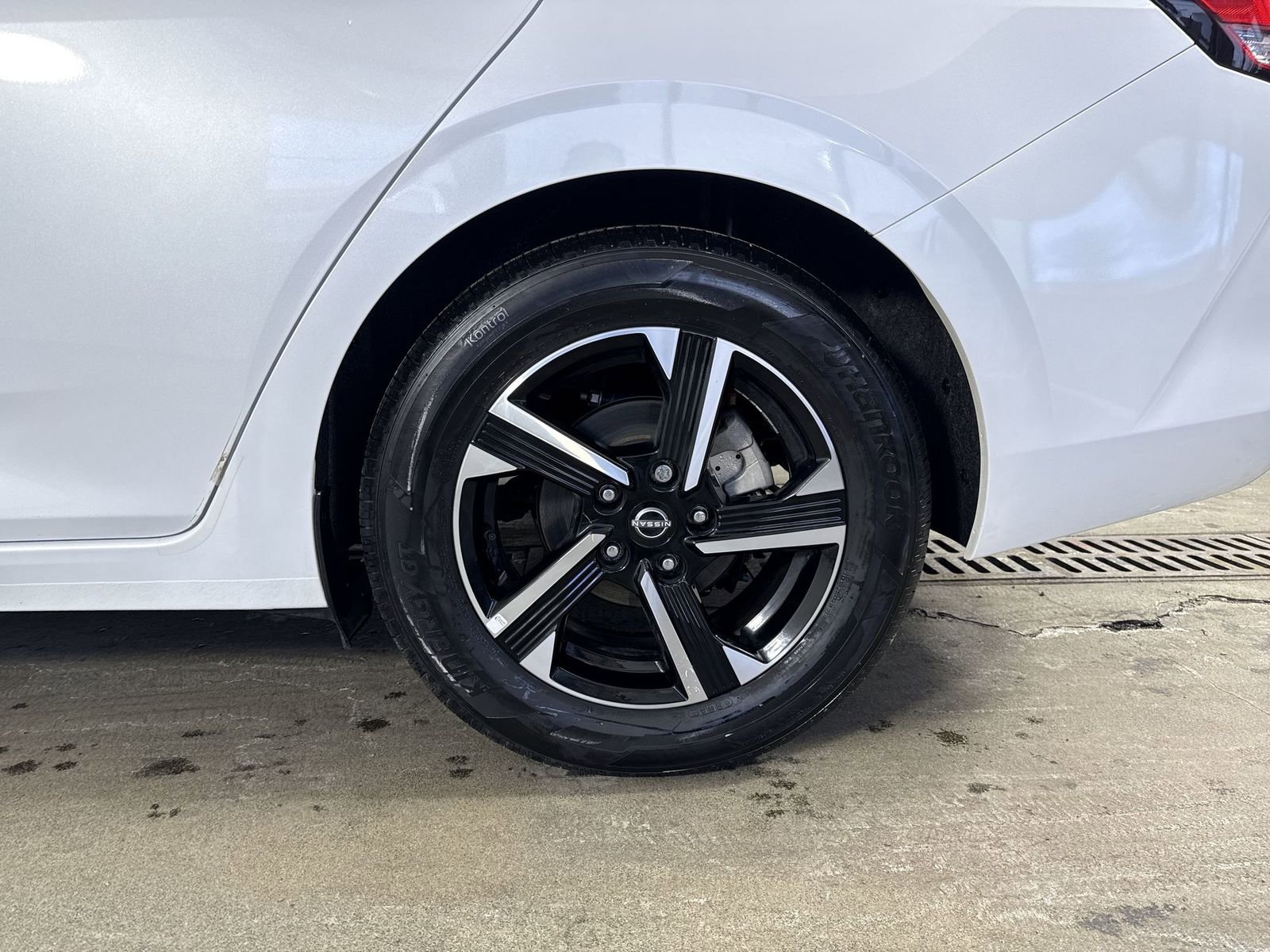 Certified 2025 Nissan Sentra SV image 6