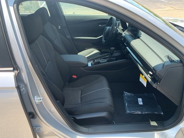 Certified 2025 Honda Accord Sport image 15