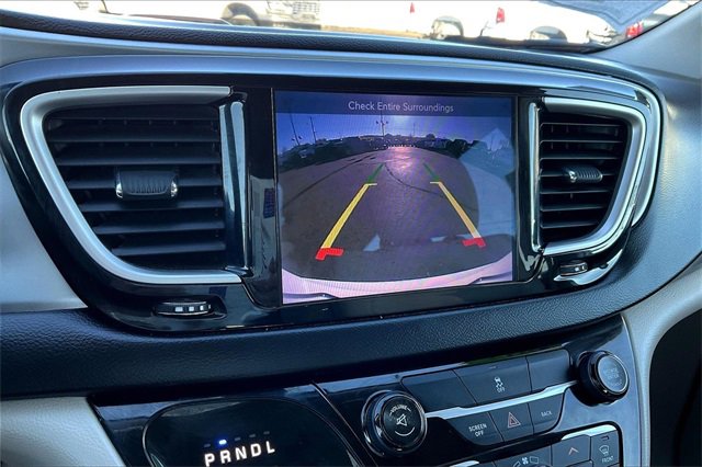 Used 2017 Chrysler Pacifica Touring Plus image 23