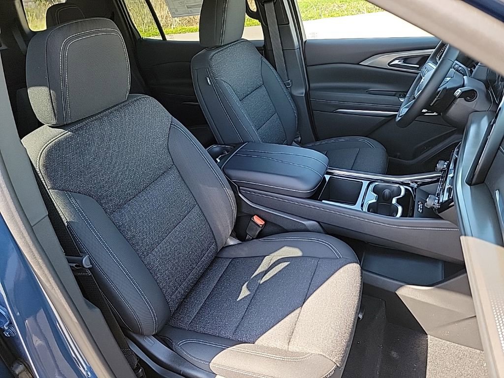 New 2026 Chevrolet Traverse LT w/ Driver Confidence Package AWD/4WD image 11