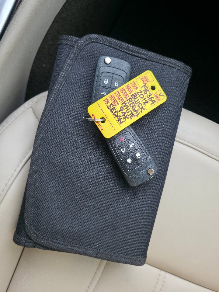 Used 2012 Buick Regal Premium image 40