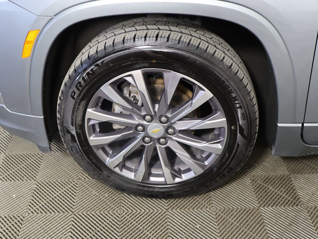 Used 2023 Chevrolet Traverse Premier AWD/4WD image 25