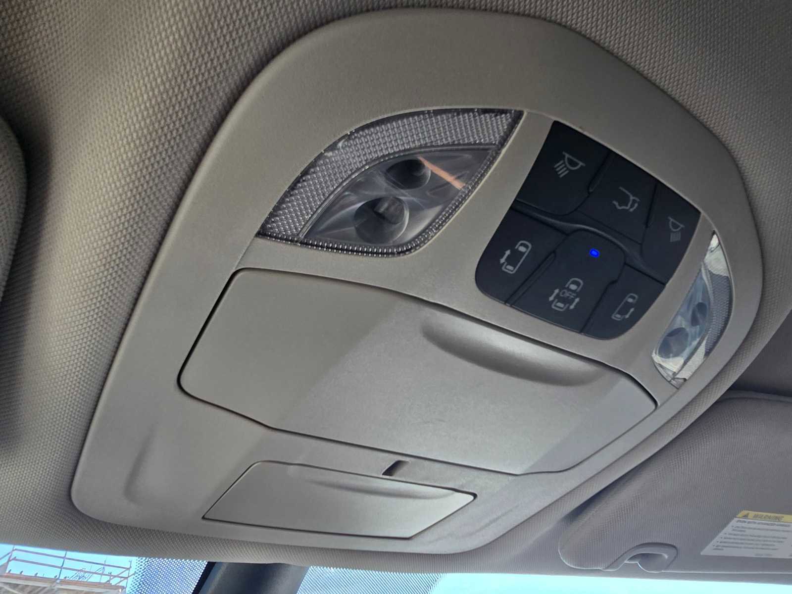 Used 2023 Chrysler Pacifica Touring-L image 33