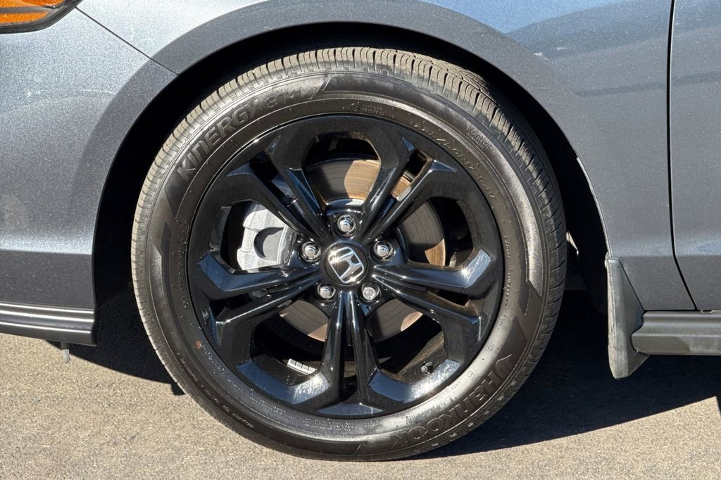 Certified 2025 Honda Accord SE image 25