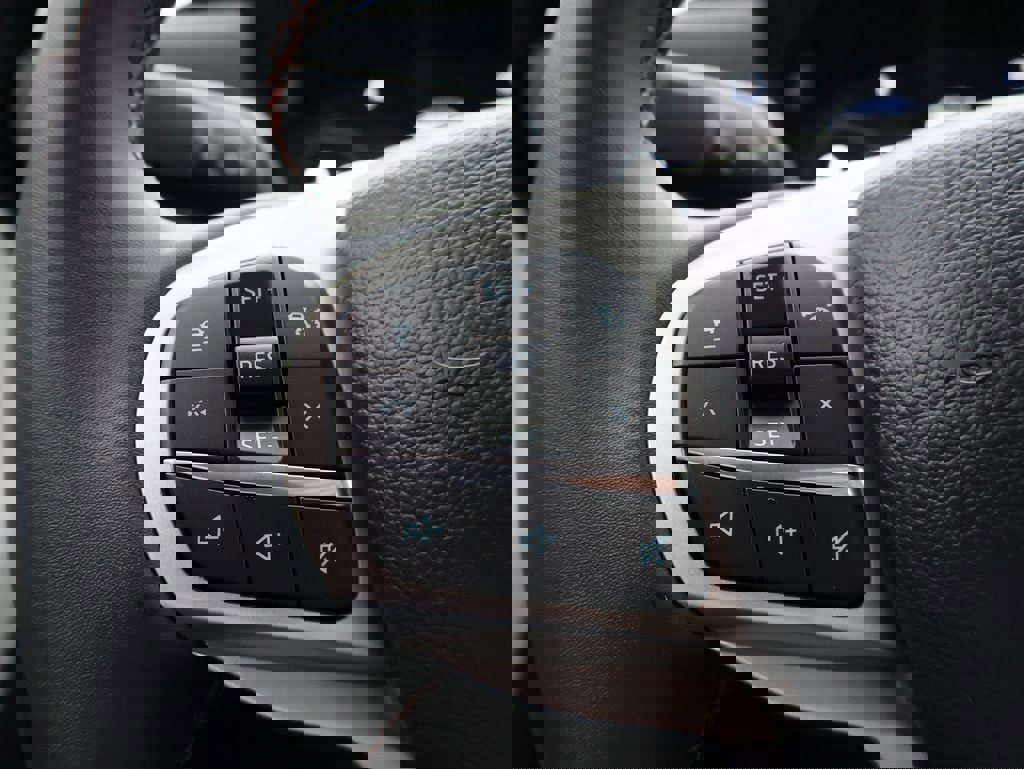 Used 2025 Ford Explorer Active w/ Active Comfort Package image 28