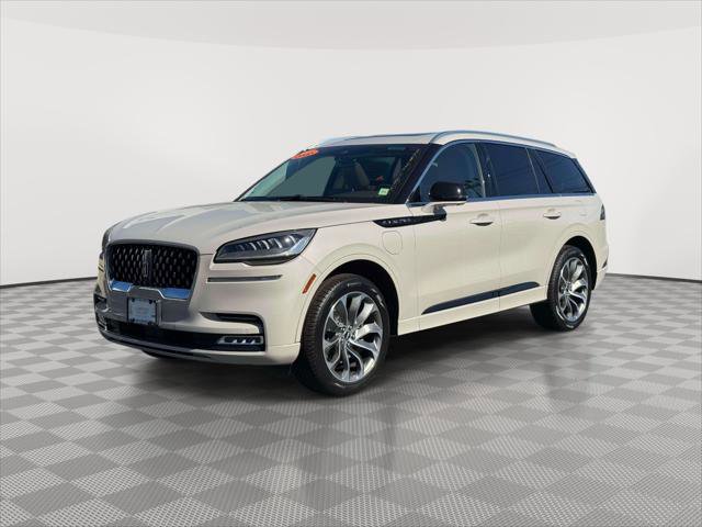 Used 2022 Lincoln Aviator Grand Touring w/ Elements Package Plus AWD/4WD image 3