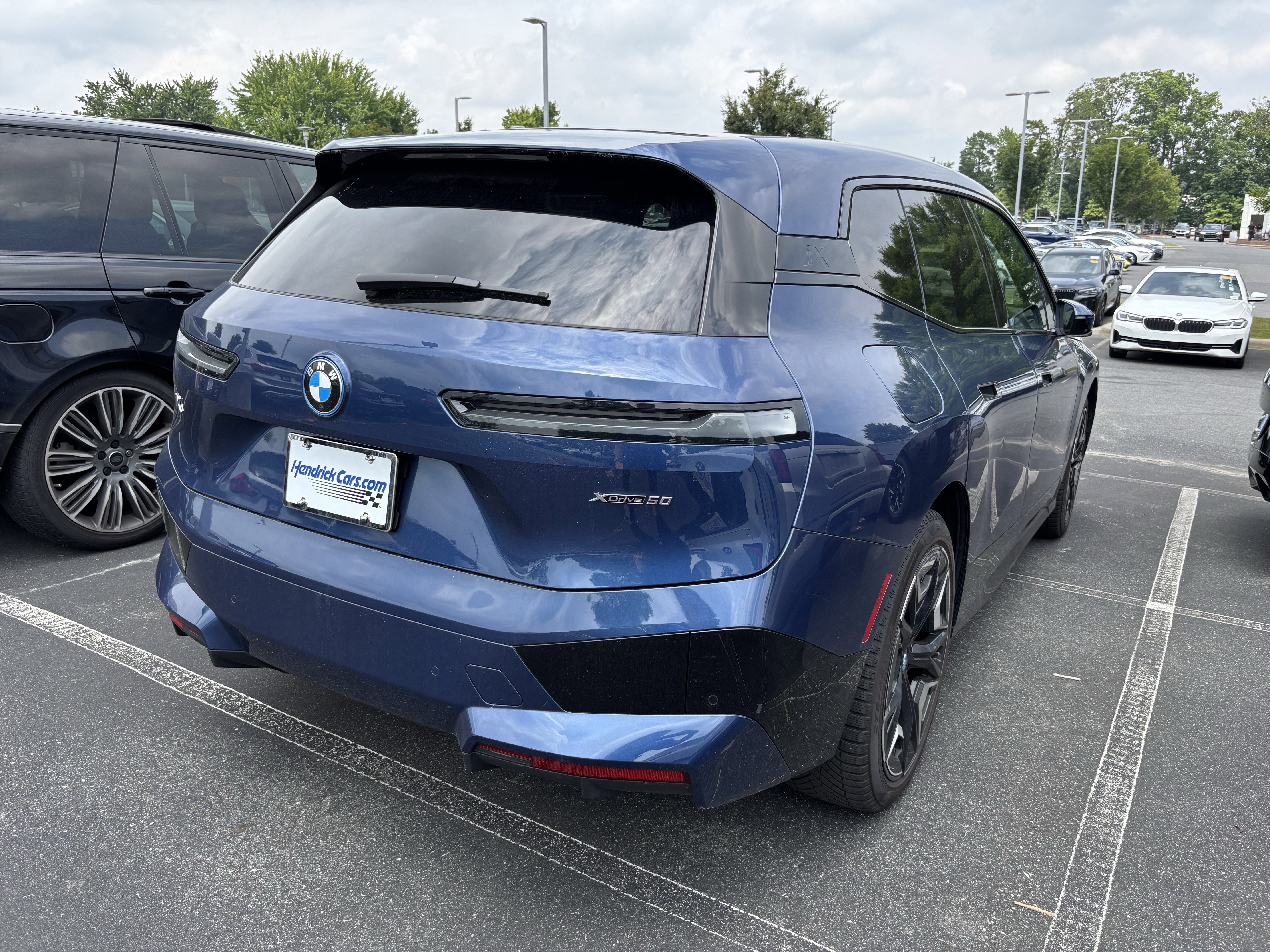 Certified 2024 BMW iX xDrive50 w/ Premium Package AWD/4WD image 21