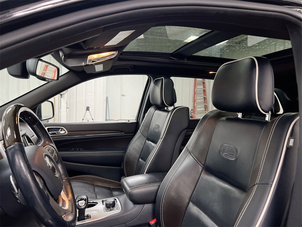 Used 2015 Jeep Grand Cherokee Overland image 20