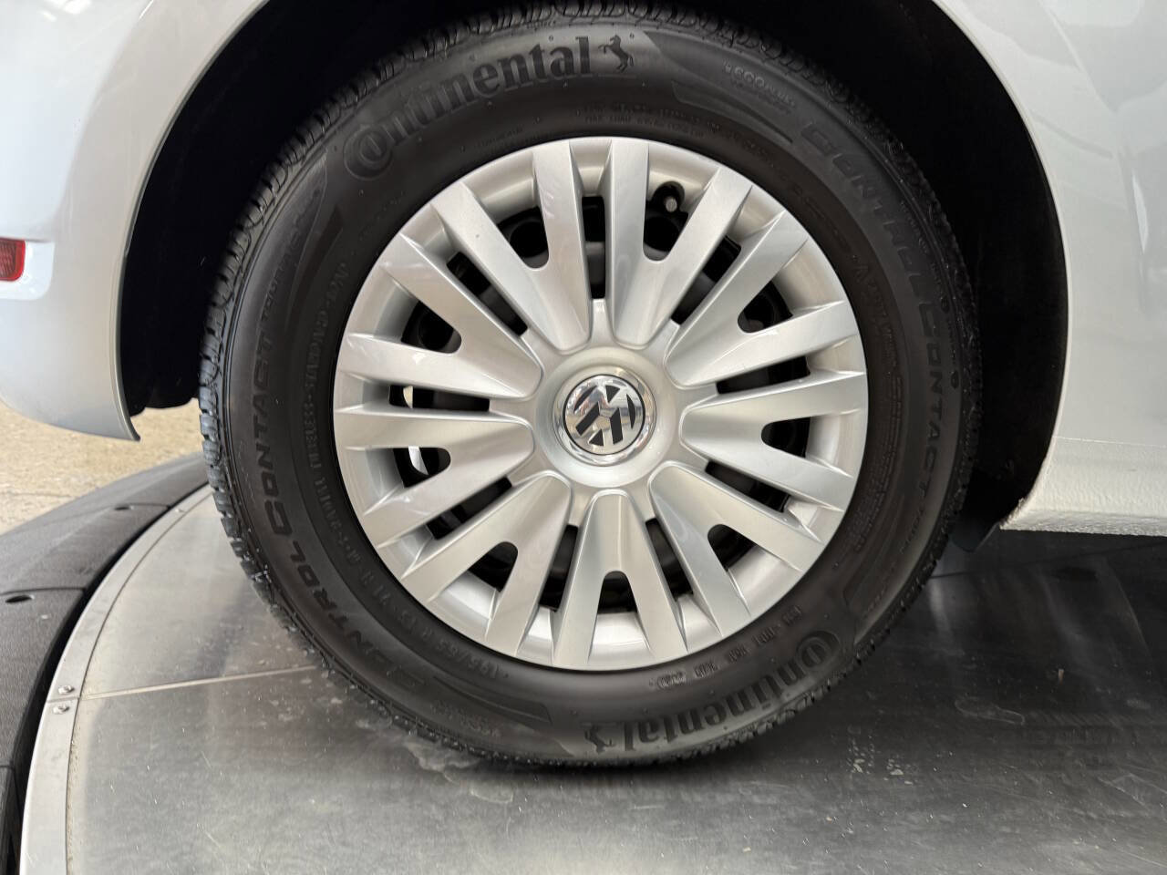 Used 2012 Volkswagen Golf 2-Door image 20