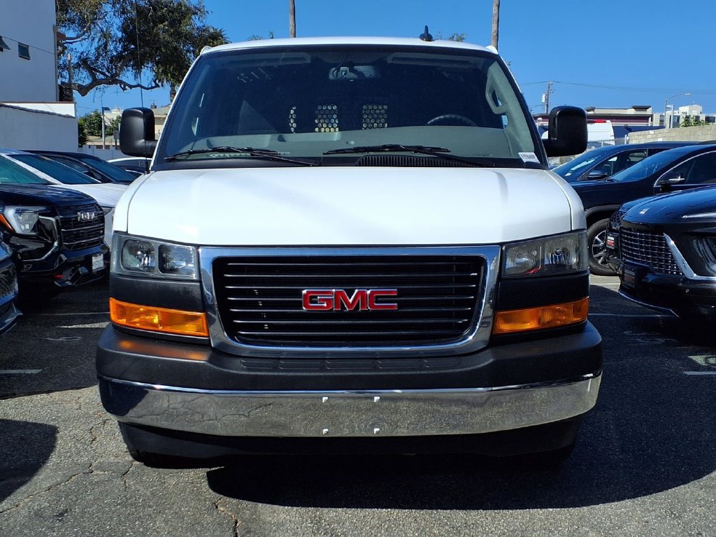 Certified 2024 GMC Savana 2500 w/ Driver Convenience Package RWD image 2