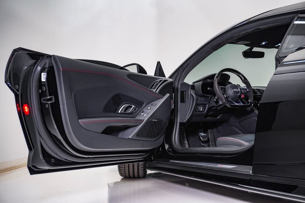 Used 2023 Audi R8 V10 performance RWD image 32