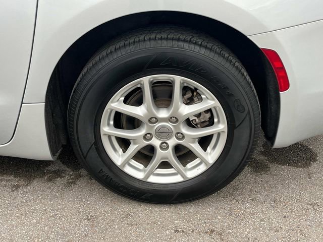 Used 2023 Chrysler Voyager LX image 16