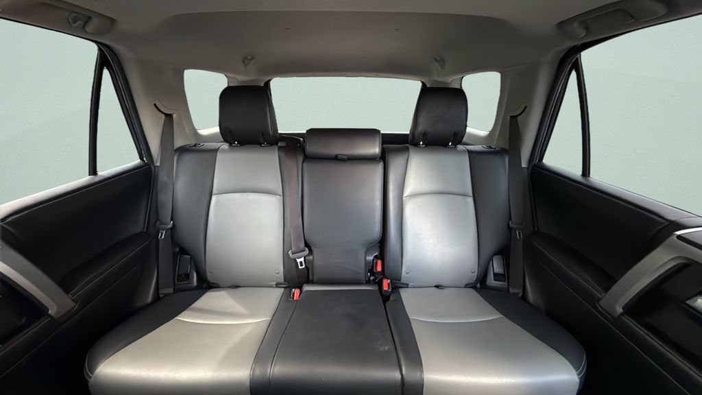 Used 2017 Toyota 4Runner SR5 Premium RWD image 10