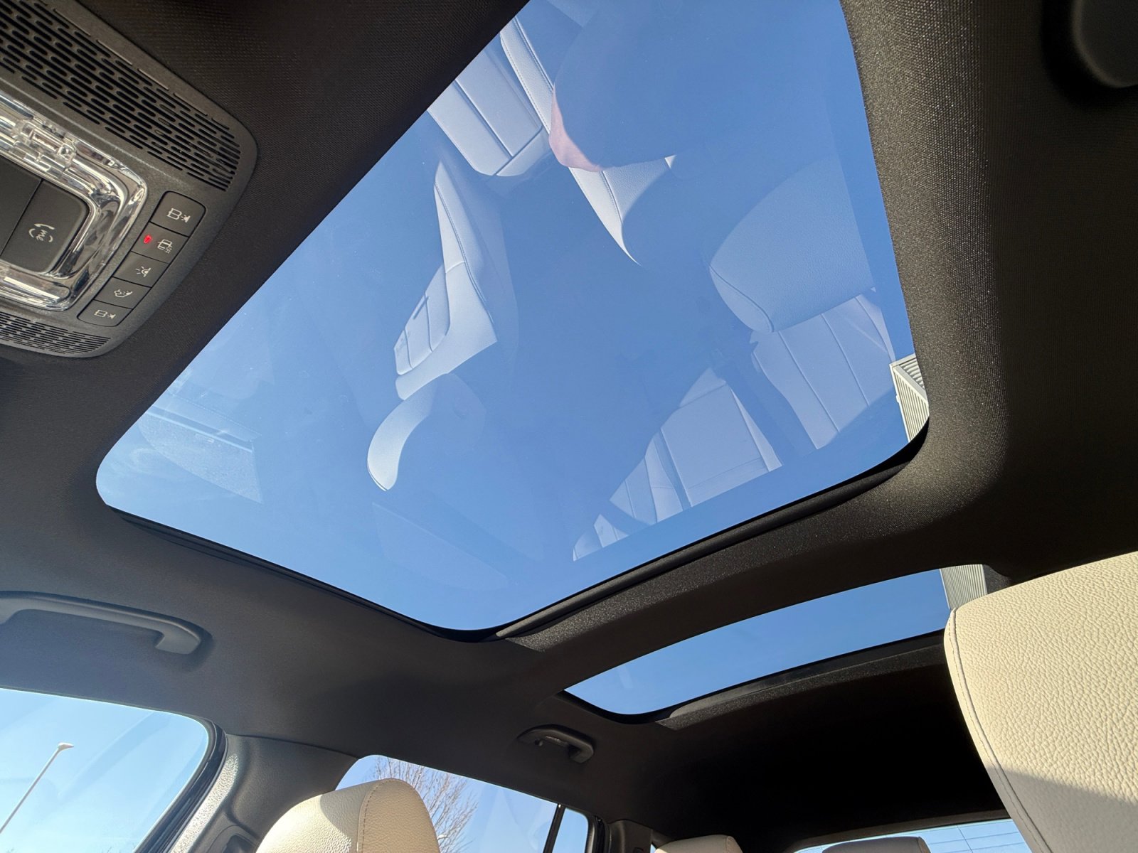 Used 2026 Mercedes-Benz GLB 250 4MATIC image 33