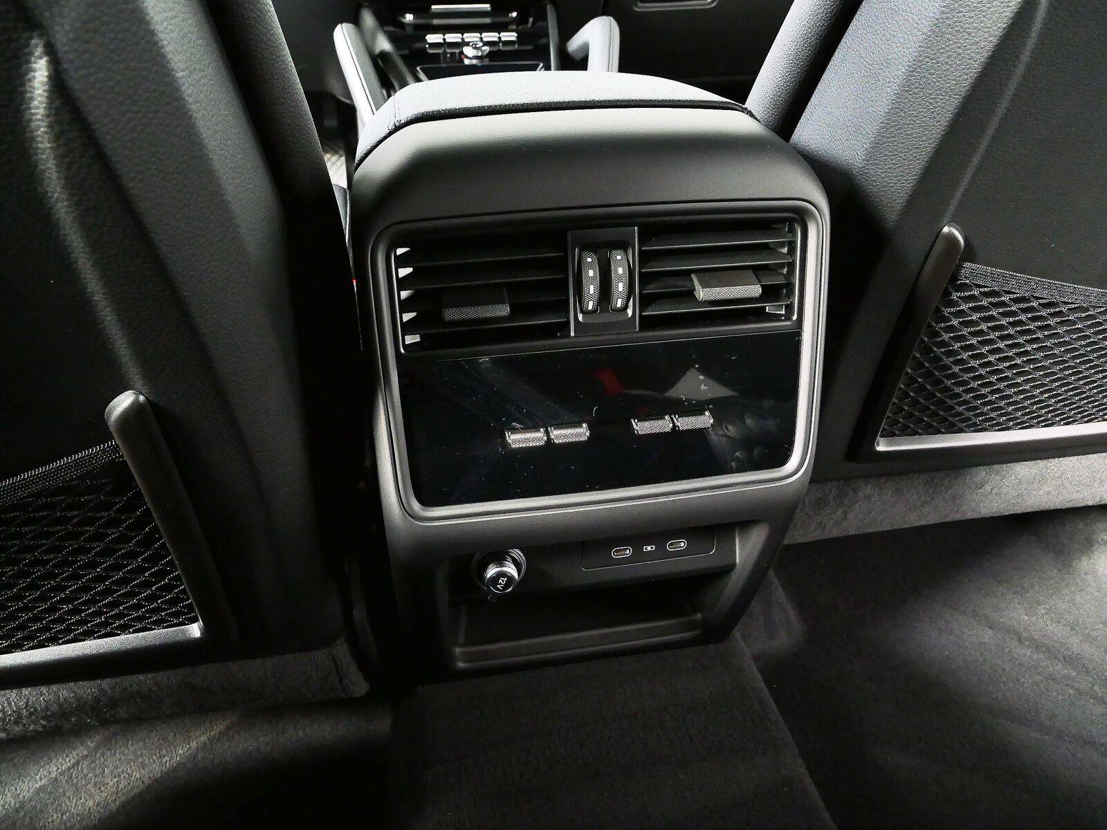 New 2026 Porsche Cayenne AWD/4WD image 21