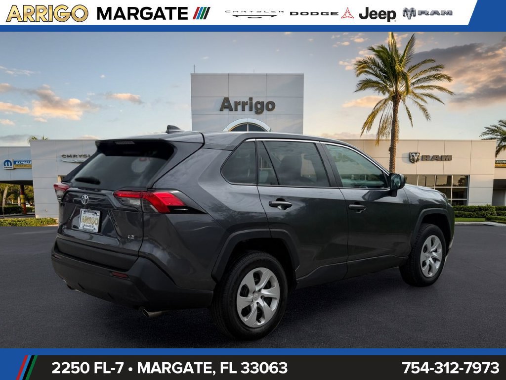 Used 2023 Toyota RAV4 LE FWD image 7