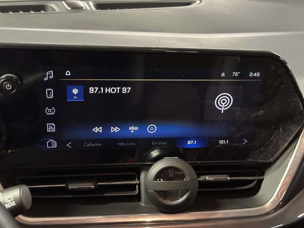 Certified 2024 Chevrolet Trax ACTIV w/ Sunroof Package FWD image 22
